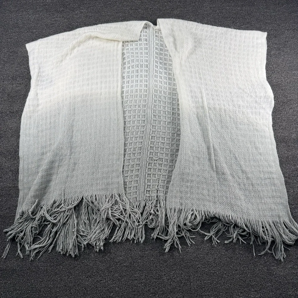 Open‎ front gray white knit cardigan poncho shrug one size Ombré
